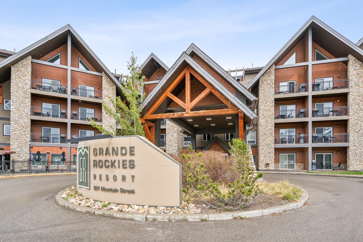 Cozy One Bedroom Condo With Indoor Pool And Hottub Canmore Exterior photo